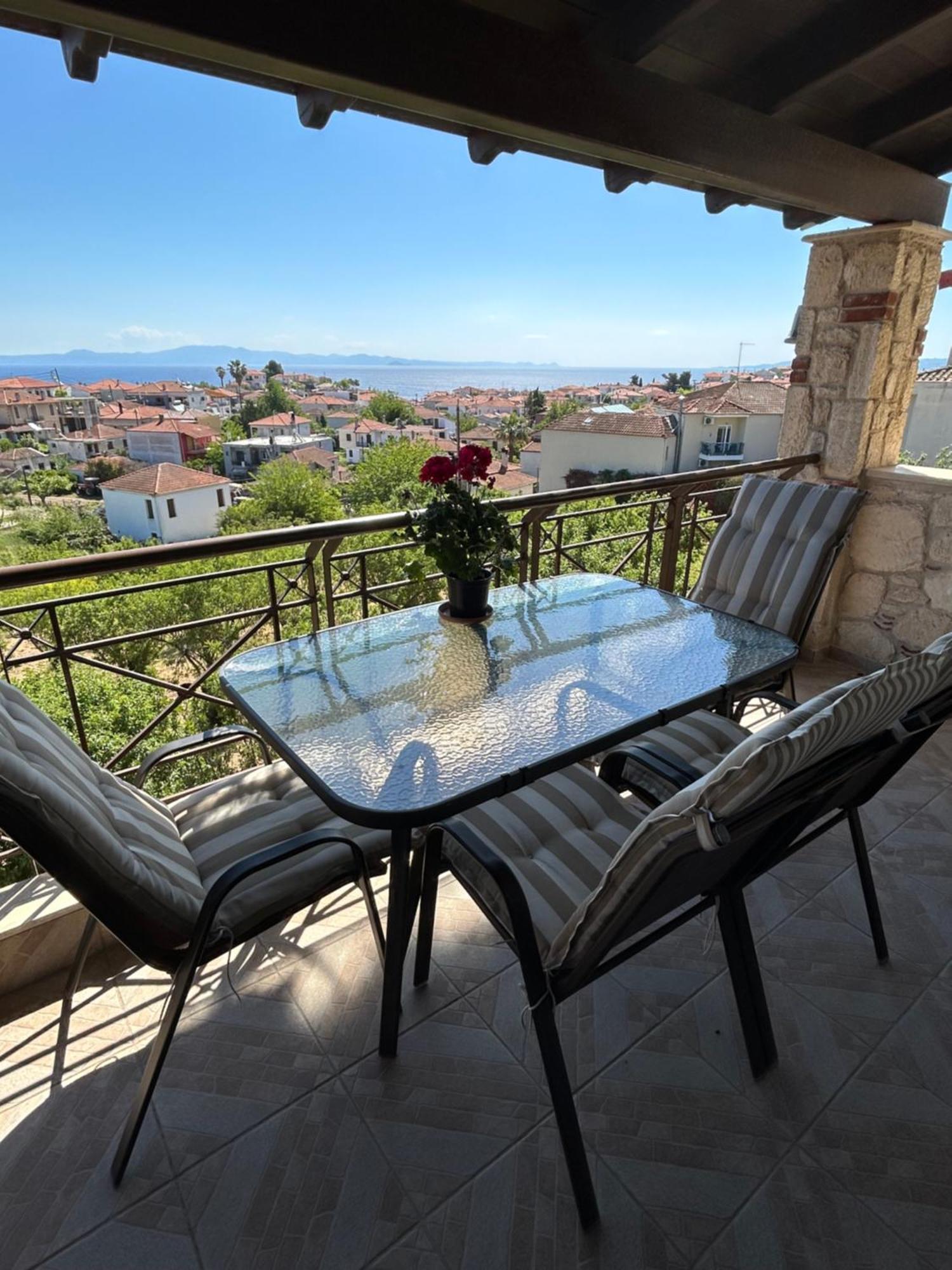 Stone House In Afytos Apartment Exterior photo